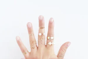 spiritual meaning of rings on fingers